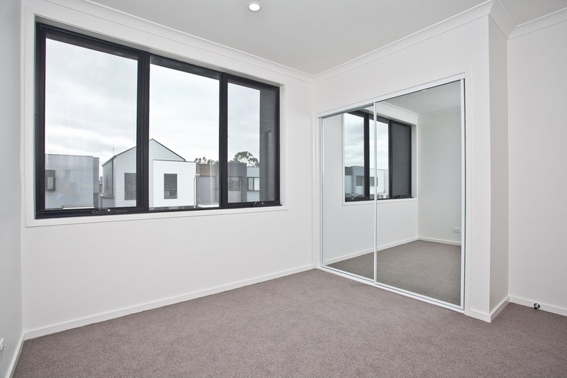 Photo - 28 Teague Crescent, Braybrook VIC 3019 - Image 8