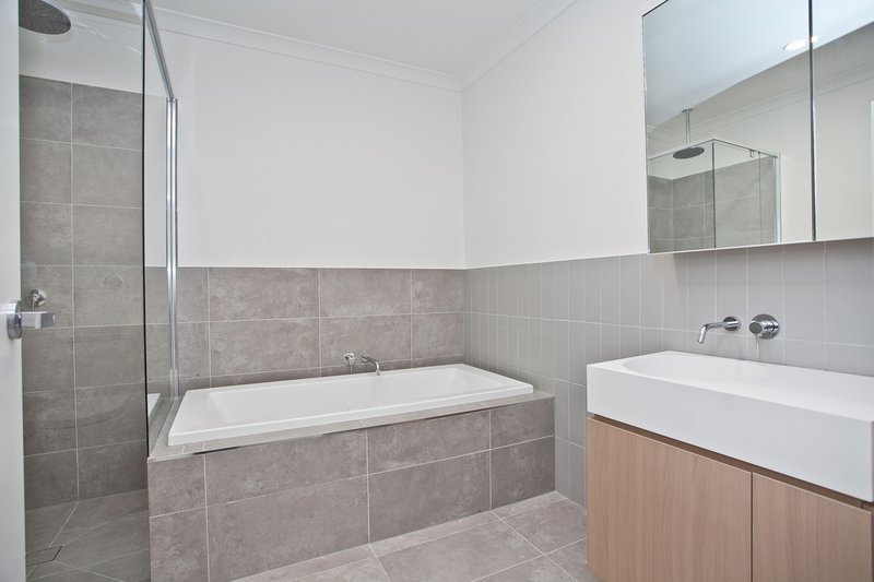 Photo - 28 Teague Crescent, Braybrook VIC 3019 - Image 12