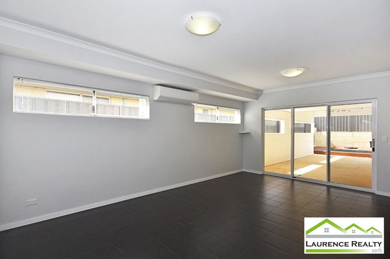 Photo - 28 Teasel Way, Banksia Grove WA 6031 - Image 5