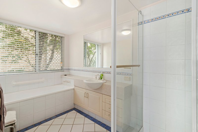 Photo - 2/8 Teemangum Street, Tugun QLD 4224 - Image 12