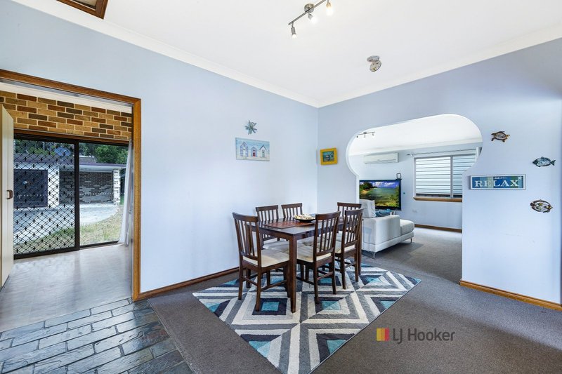 Photo - 28 Tenth Avenue, Budgewoi NSW 2262 - Image 4