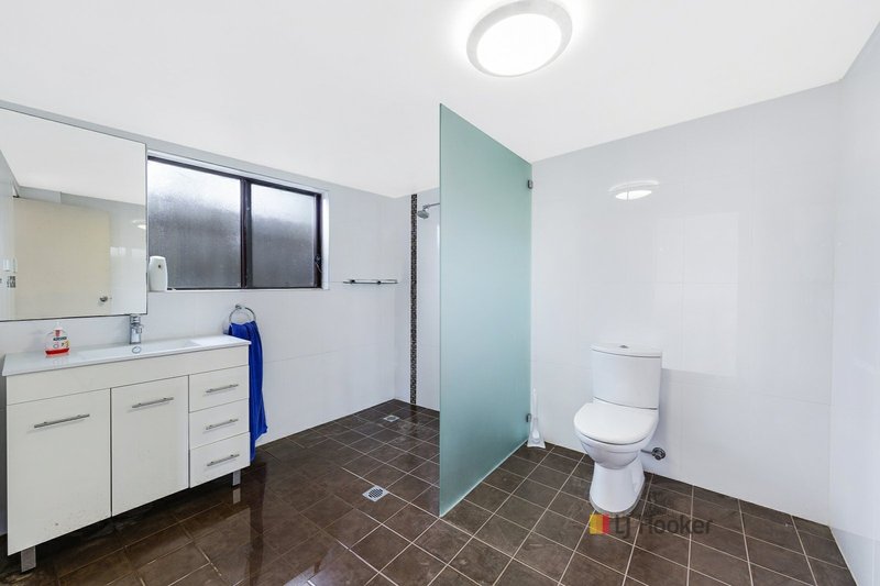 Photo - 28 Tenth Avenue, Budgewoi NSW 2262 - Image 8