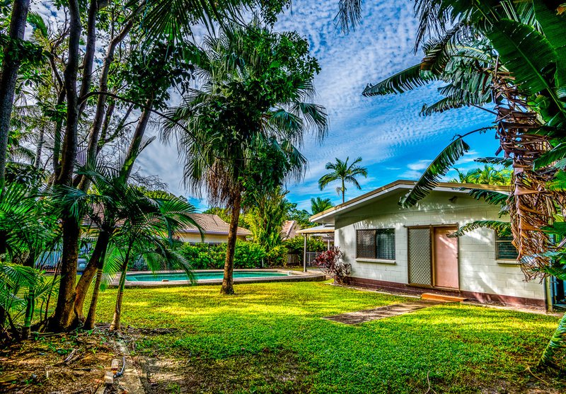 Photo - 28 Terebra Street, Palm Cove QLD 4879 - Image 2