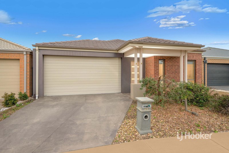 28 Terrene Terrace, Point Cook VIC 3030