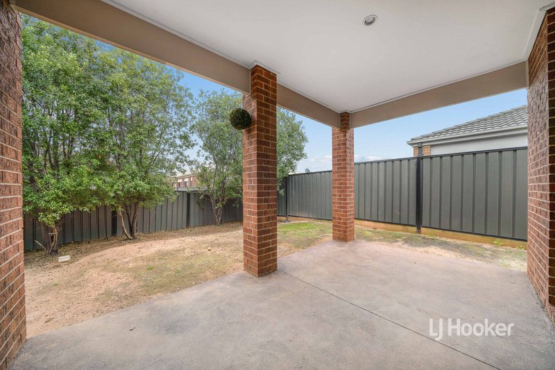 Photo - 28 Terrene Terrace, Point Cook VIC 3030 - Image 13