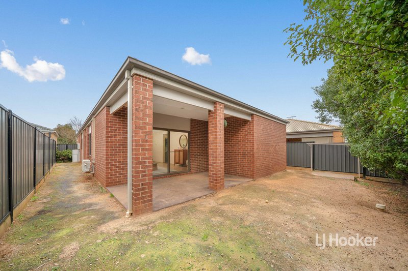 Photo - 28 Terrene Terrace, Point Cook VIC 3030 - Image 14