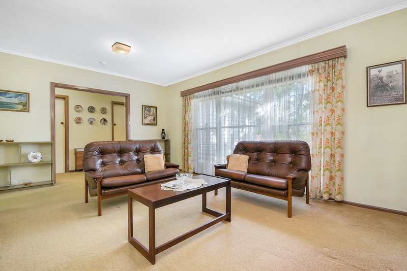 Photo - 28 Tobias Avenue, Glen Waverley VIC 3150 - Image 2