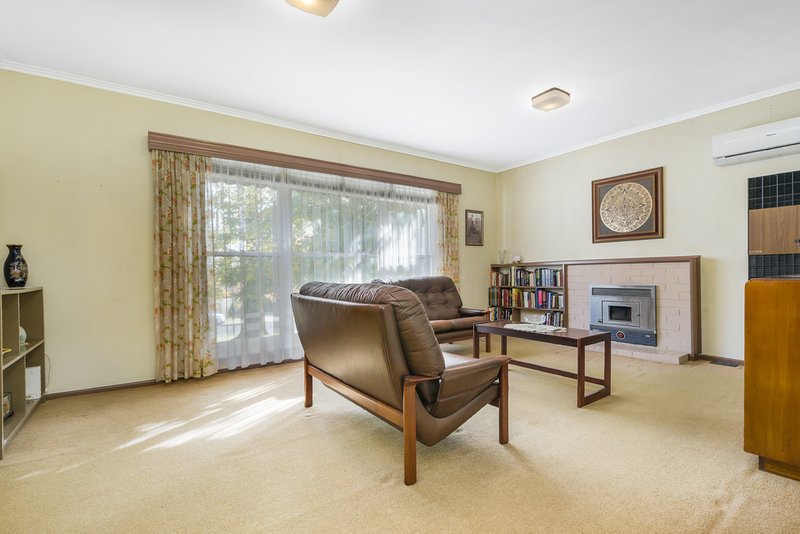 Photo - 28 Tobias Avenue, Glen Waverley VIC 3150 - Image 3