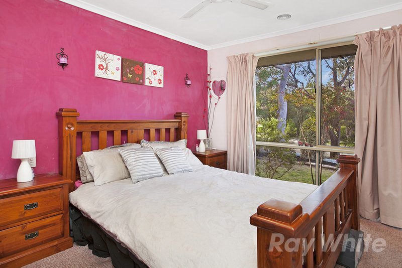 Photo - 28 Toolimerin Avenue, Bayswater North VIC 3153 - Image 5