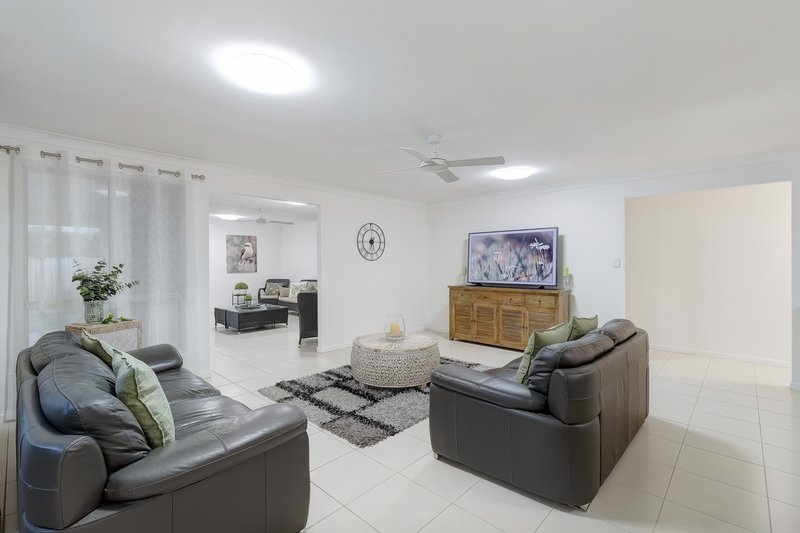 Photo - 28 Toorak Street, Parkinson QLD 4115 - Image 5