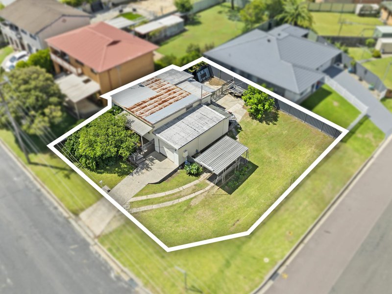 Photo - 28 Torres Street, Killarney Vale NSW 2261 - Image 5