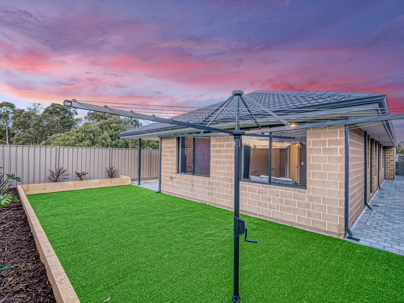 Photo - 28 Treemartin Place, East Cannington WA 6107 - Image 21