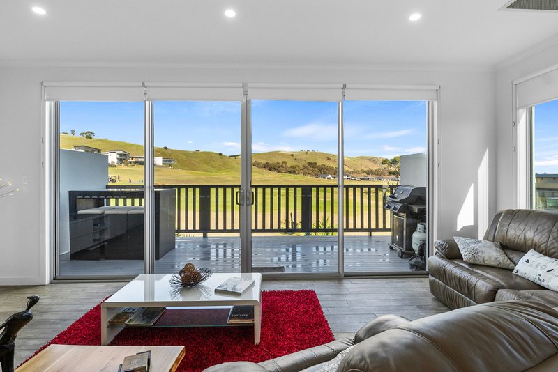 Photo - 28 Troon Drive, Normanville SA 5204 - Image 3