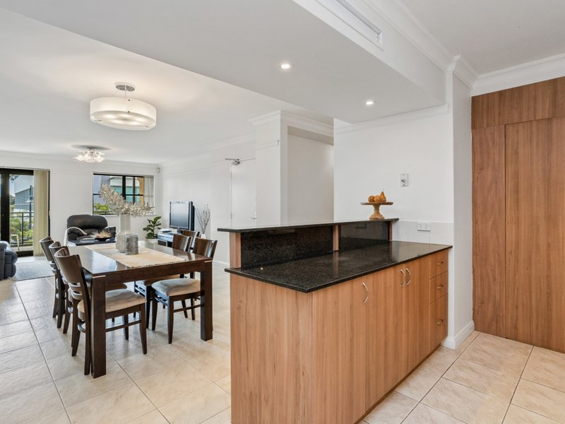 Photo - 2/8 Tully Road, East Perth WA 6004 - Image 3