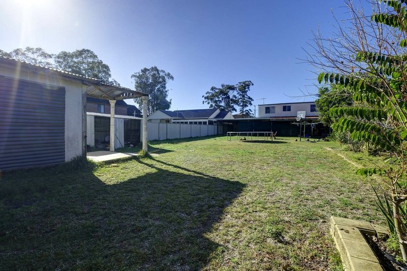 Photo - 28 Tuncurry Street, Tuncurry NSW 2428 - Image 5