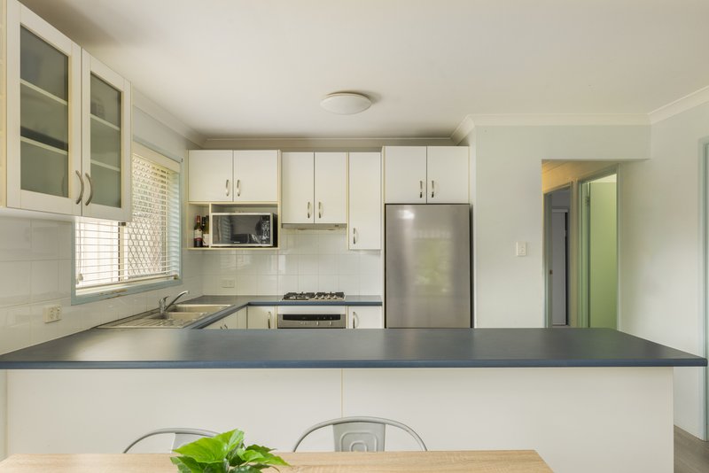 Photo - 28 Turquoise Place, Wavell Heights QLD 4012 - Image 3