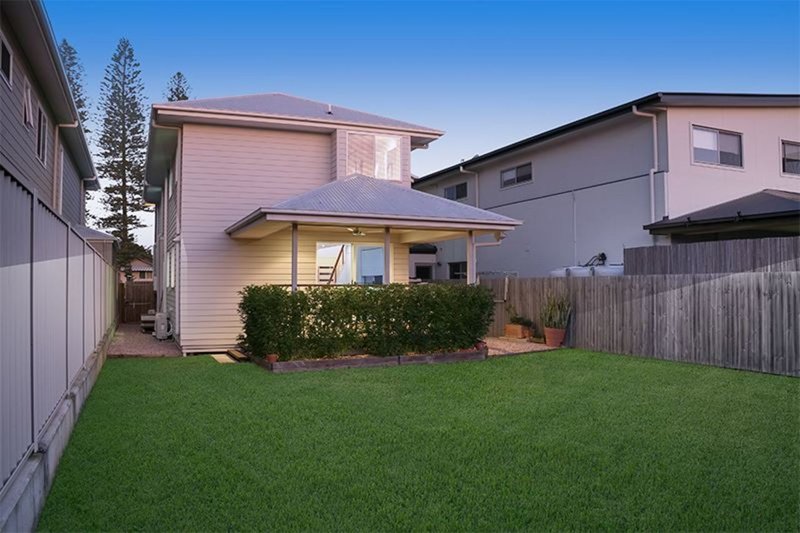 Photo - 28 Ure Street, Hendra QLD 4011 - Image 2