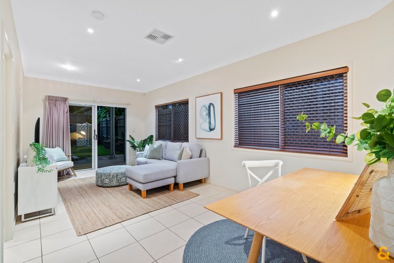 Photo - 28 Ure Street, Wynnum QLD 4178 - Image 23