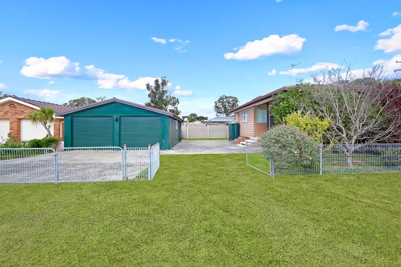 Photo - 28 Vales Road, Mannering Park NSW 2259 - Image 4