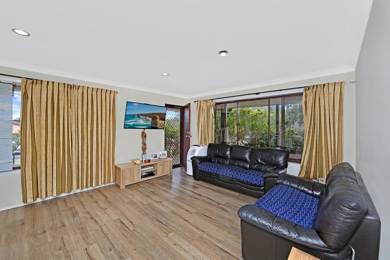 Photo - 28 Vales Road, Mannering Park NSW 2259 - Image 9