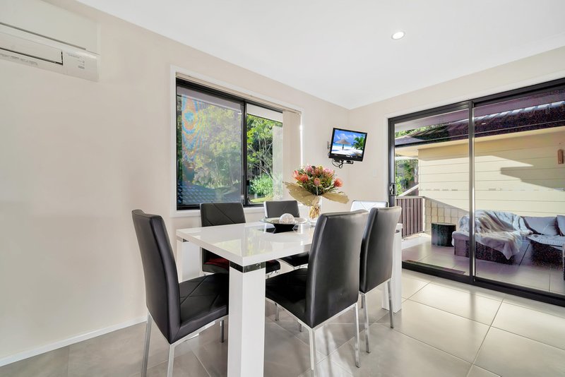 Photo - 28 Van Dieman Cres , Springwood QLD 4127 - Image 14