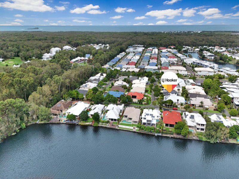 Photo - 28 Veerings Crescent, Twin Waters QLD 4564 - Image 23