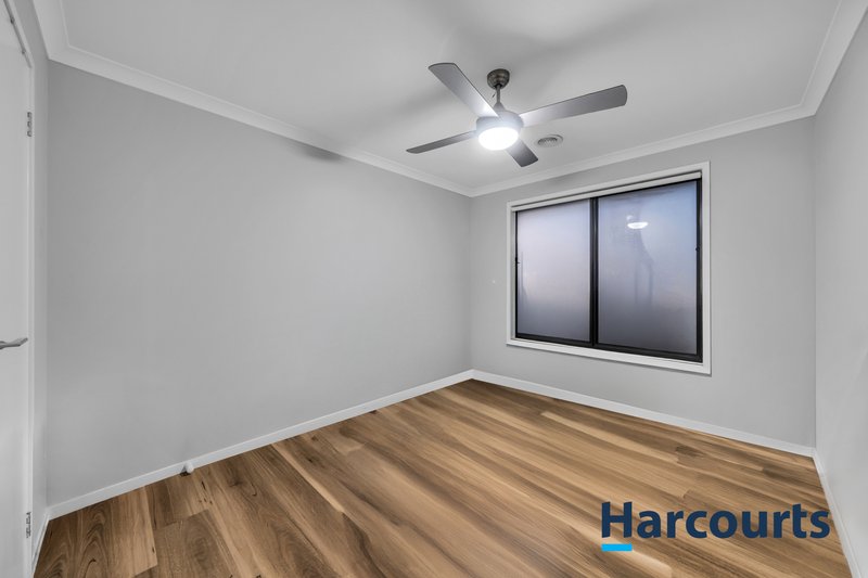 Photo - 28 Vermillion Drive, Clyde North VIC 3978 - Image 16