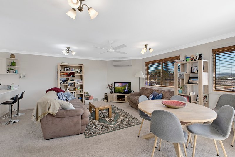 Photo - 2/8 Victoria Street, East Gosford NSW 2250 - Image 3