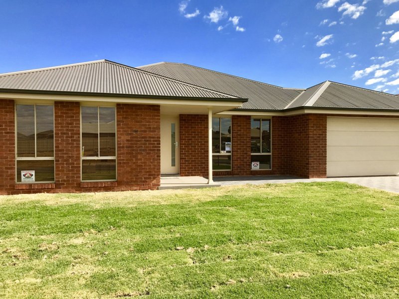 Photo - 28 Volta Avenue, Dubbo NSW 2830 - Image 2