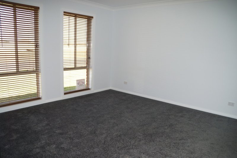 Photo - 28 Volta Avenue, Dubbo NSW 2830 - Image 5