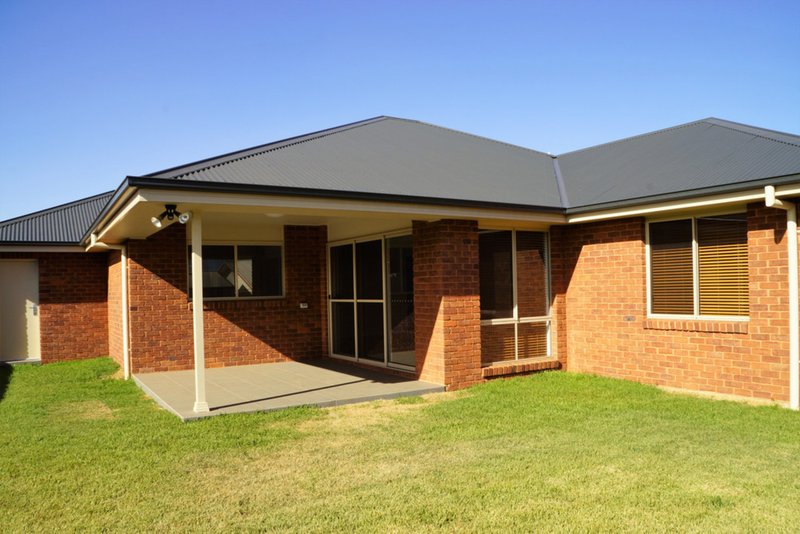 Photo - 28 Volta Avenue, Dubbo NSW 2830 - Image 7