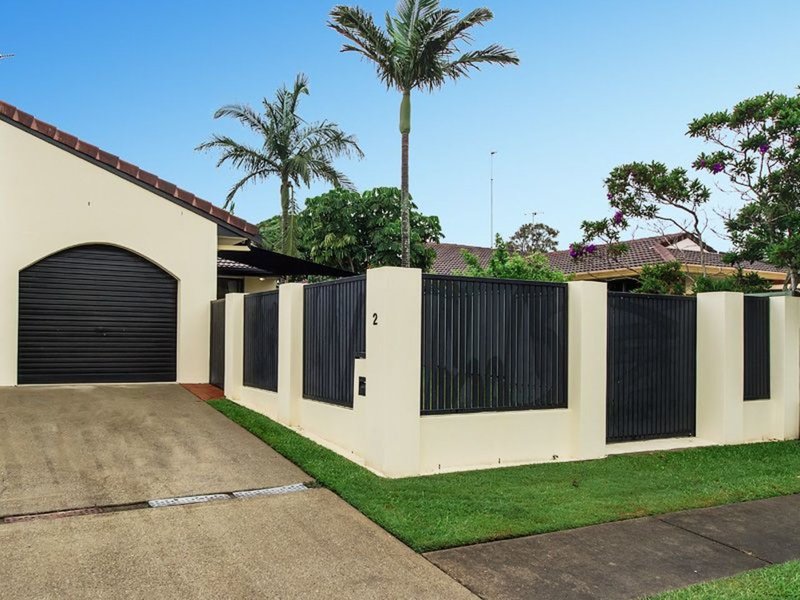 2/8 Wagtail Court, Burleigh Waters QLD 4220