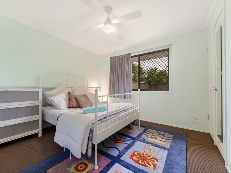 Photo - 2/8 Wagtail Court, Burleigh Waters QLD 4220 - Image 8