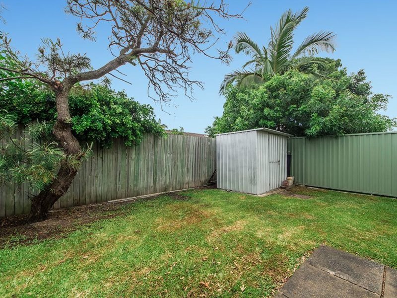 Photo - 2/8 Wagtail Court, Burleigh Waters QLD 4220 - Image 13