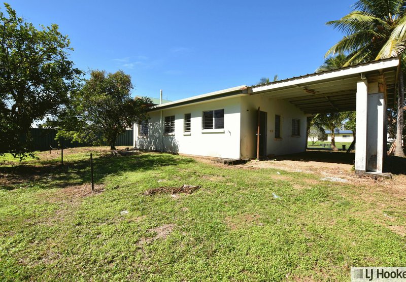 Photo - 28 Wall Street, South Mission Beach QLD 4852 - Image 3
