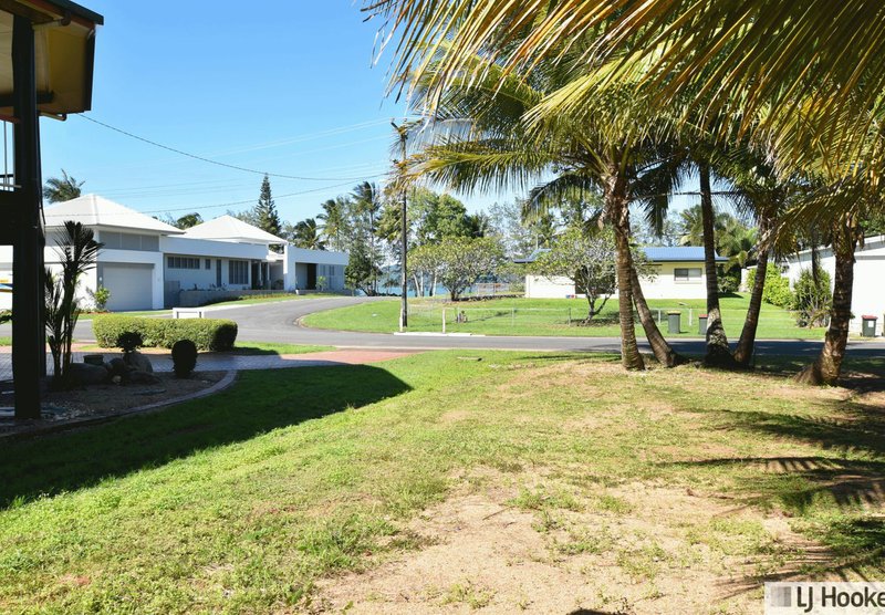 Photo - 28 Wall Street, South Mission Beach QLD 4852 - Image 18