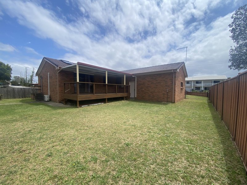 Photo - 28 Wallaringa Street, Surfside NSW 2536 - Image 17