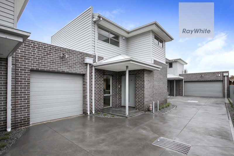 Photo - 2/8 Warwick Place, Tullamarine VIC 3043 - Image 2