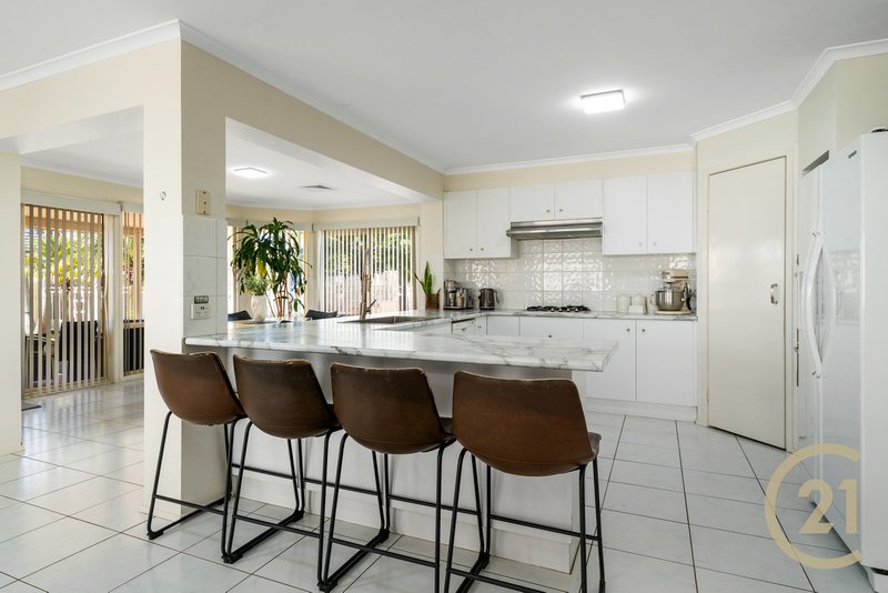 Photo - 28 Wattle Grove Drive, Wattle Grove NSW 2173 - Image 2