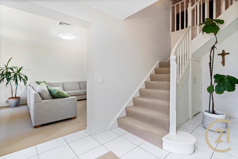 Photo - 28 Wattle Grove Drive, Wattle Grove NSW 2173 - Image 11