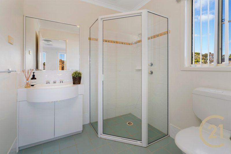 Photo - 28 Wattle Grove Drive, Wattle Grove NSW 2173 - Image 18