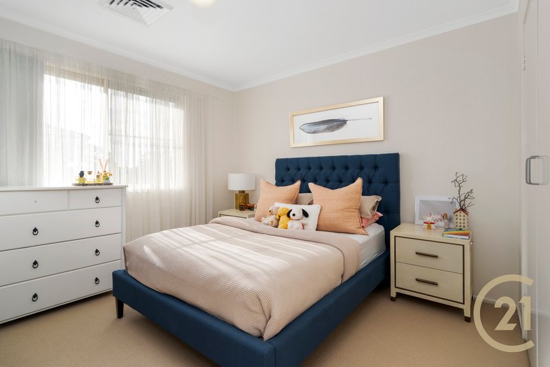 Photo - 28 Wattle Grove Drive, Wattle Grove NSW 2173 - Image 19