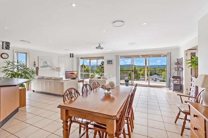 Photo - 28 Weaver Crescent, Watanobbi NSW 2259 - Image 3