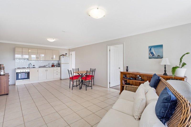 Photo - 28 Weaver Crescent, Watanobbi NSW 2259 - Image 8