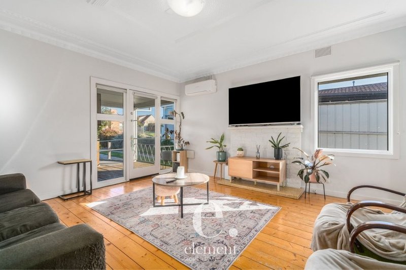Photo - 28 Weeroona Avenue, Hamlyn Heights VIC 3215 - Image 1
