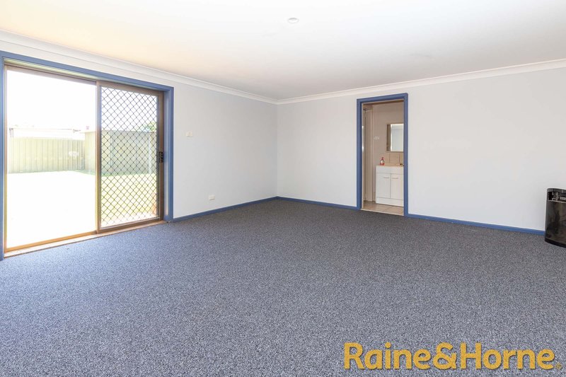 Photo - 28 Welchman Street, Dubbo NSW 2830 - Image 10