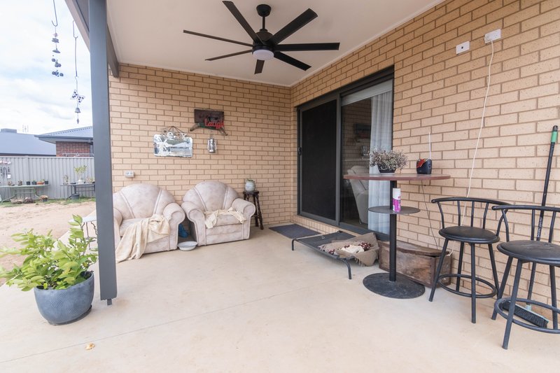 Photo - 28 Westwood Drive, Mooroopna VIC 3629 - Image 15