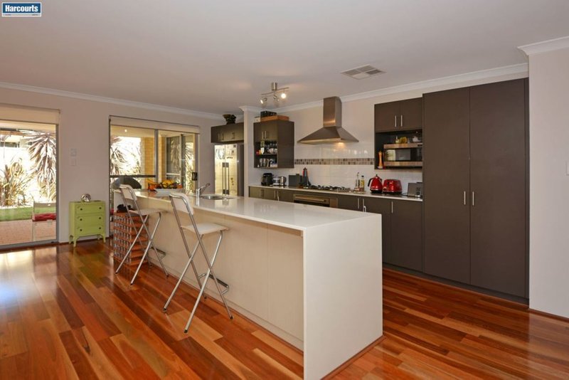 Photo - 28 Whitehorses Drive, Burns Beach WA 6028 - Image 3