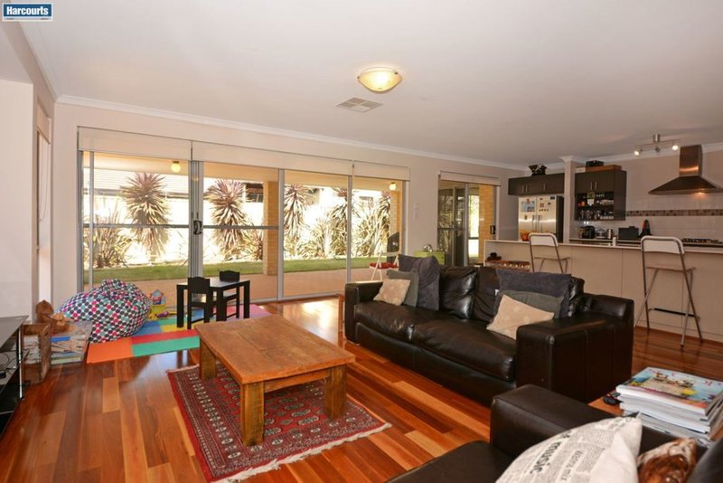 Photo - 28 Whitehorses Drive, Burns Beach WA 6028 - Image 9