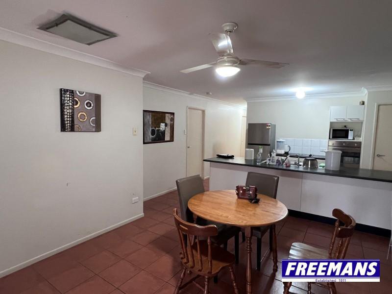 Photo - 2/8 William Street, Kingaroy QLD 4610 - Image 4